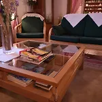 Dom wakacyjny La Roseliere Maison Plain Pied Confortable Belle Decoration Jardin Magnifique Parking Privatif A 10 Mn A Pied Centre Proche Plages Du Debarquement Et Omaha