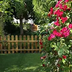 La Roseliere Maison Plain Pied Confortable Belle Decoration Jardin Magnifique Parking Privatif A 10 Mn A Pied Centre Proche Plages Du Debarquement Et Omaha Σπίτι διακοπών