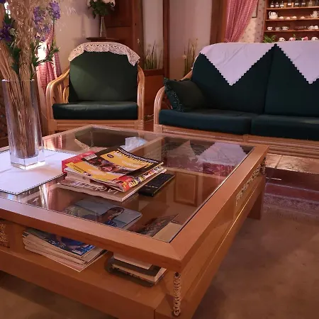 Σπίτι διακοπών La Roseliere Maison Plain Pied Confortable Belle Decoration Jardin Magnifique Parking Privatif A 10 Mn A Pied Centre Ville Bayeux Proche Plages Du Debarquement Et Omaha Beach