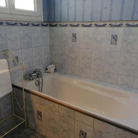 La Roseliere Maison Plain Pied Confortable Belle Decoration Jardin Magnifique Parking Privatif A 10 Mn A Pied Centre Proche Plages Du Debarquement Et Omaha *