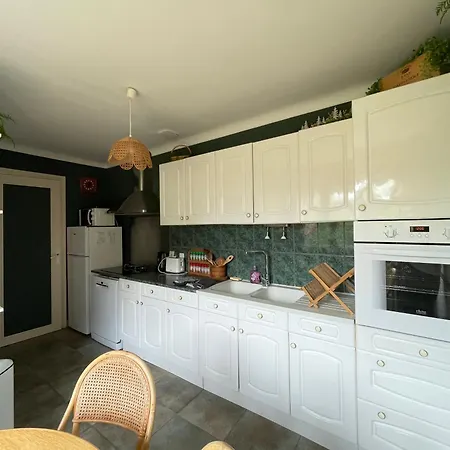 La Roseliere Maison Plain Pied Confortable Belle Decoration Jardin Magnifique Parking Privatif A 10 Mn A Pied Centre Proche Plages Du Debarquement Et Omaha *