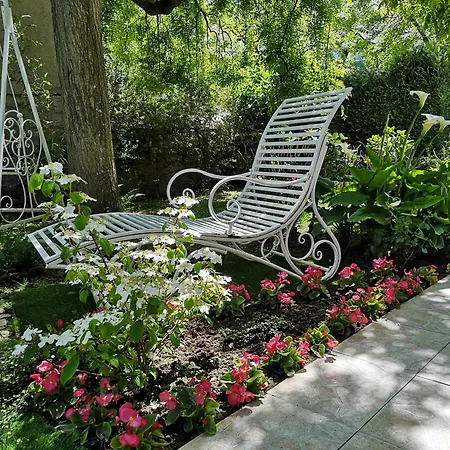 La Roseliere Maison Plain Pied Confortable Belle Decoration Jardin Magnifique 10 Mn A Pied Centre Proche Plages Du Debarquement 펜션