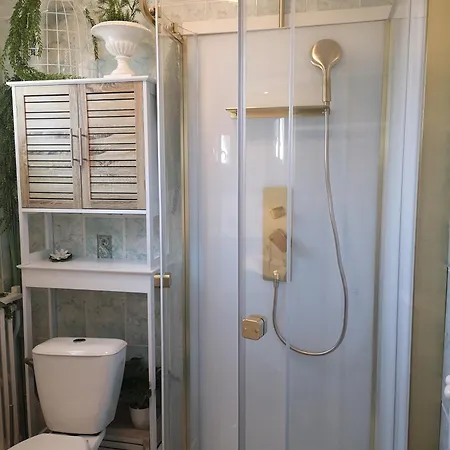 La Roseliere Maison Plain Pied Confortable Belle Decoration Jardin Magnifique 10 Mn A Pied Centre Proche Plages Du Debarquement 바이외