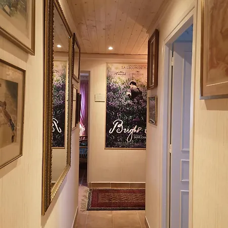 Dom wakacyjny La Roseliere Maison Plain Pied Confortable Belle Decoration Jardin Magnifique Parking Privatif A 10 Mn A Pied Centre Proche Plages Du Debarquement Et Omaha