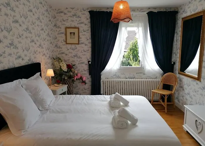 La Roseliere Maison Plain Pied Confortable Belle Decoration Jardin Magnifique Parking Privatif A 10 Mn A Pied Centre Proche Plages Du Debarquement Et Omaha Bayeux