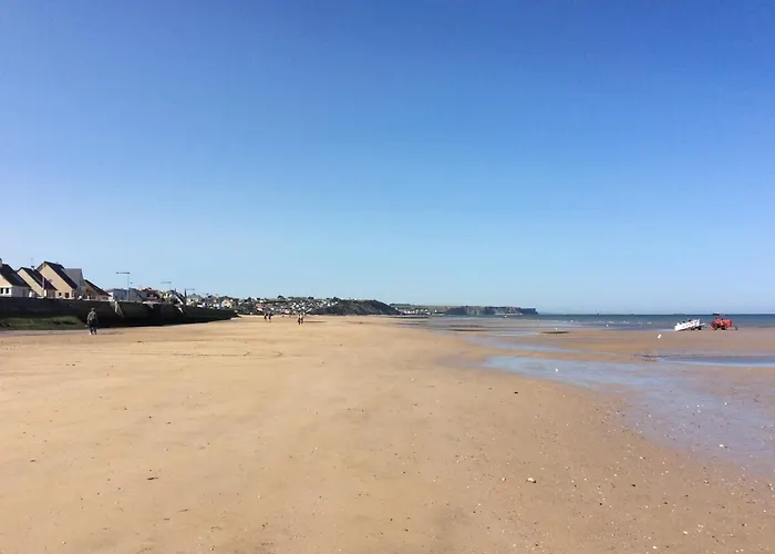 La Roseliere Maison Plain Pied Confortable Belle Decoration Jardin Magnifique Parking Privatif A 10 Mn A Pied Centre Proche Plages Du Debarquement Et Omaha Ferienhaus *