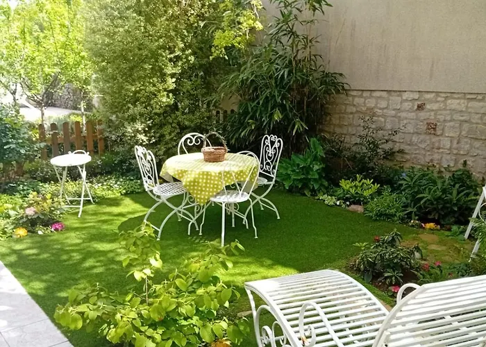 La Roseliere Maison Plain Pied Confortable Belle Decoration Jardin Magnifique Parking Privatif A 10 Mn A Pied Centre Proche Plages Du Debarquement Et Omaha