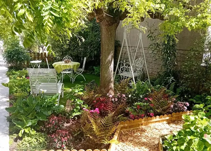 La Roseliere Maison Plain Pied Confortable Belle Decoration Jardin Magnifique Parking Privatif A 10 Mn A Pied Centre Proche Plages Du Debarquement Et Omaha *