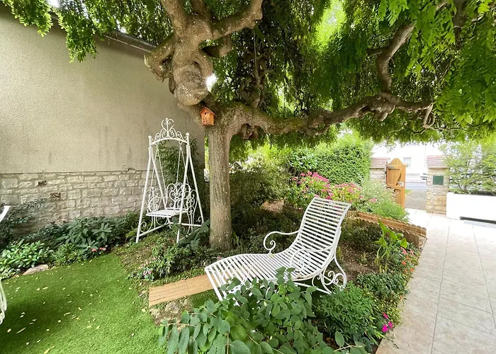 La Roseliere Maison Plain Pied Confortable Belle Decoration Jardin Magnifique Parking Privatif A 10 Mn A Pied Centre Proche Plages Du Debarquement Et Omaha Ferienhaus Bayeux