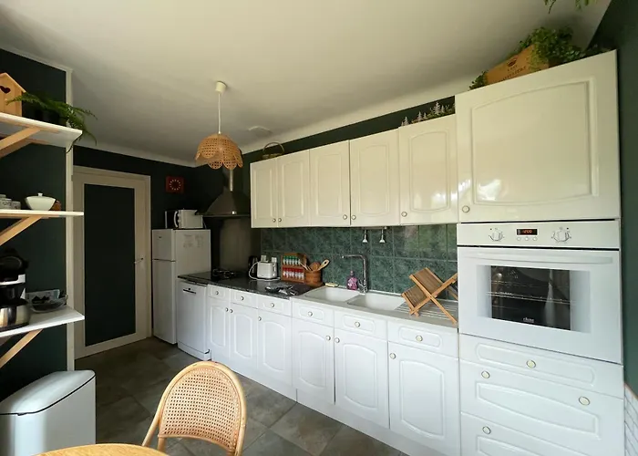 La Roseliere Maison Plain Pied Confortable Belle Decoration Jardin Magnifique Parking Privatif A 10 Mn A Pied Centre Proche Plages Du Debarquement Et Omaha *